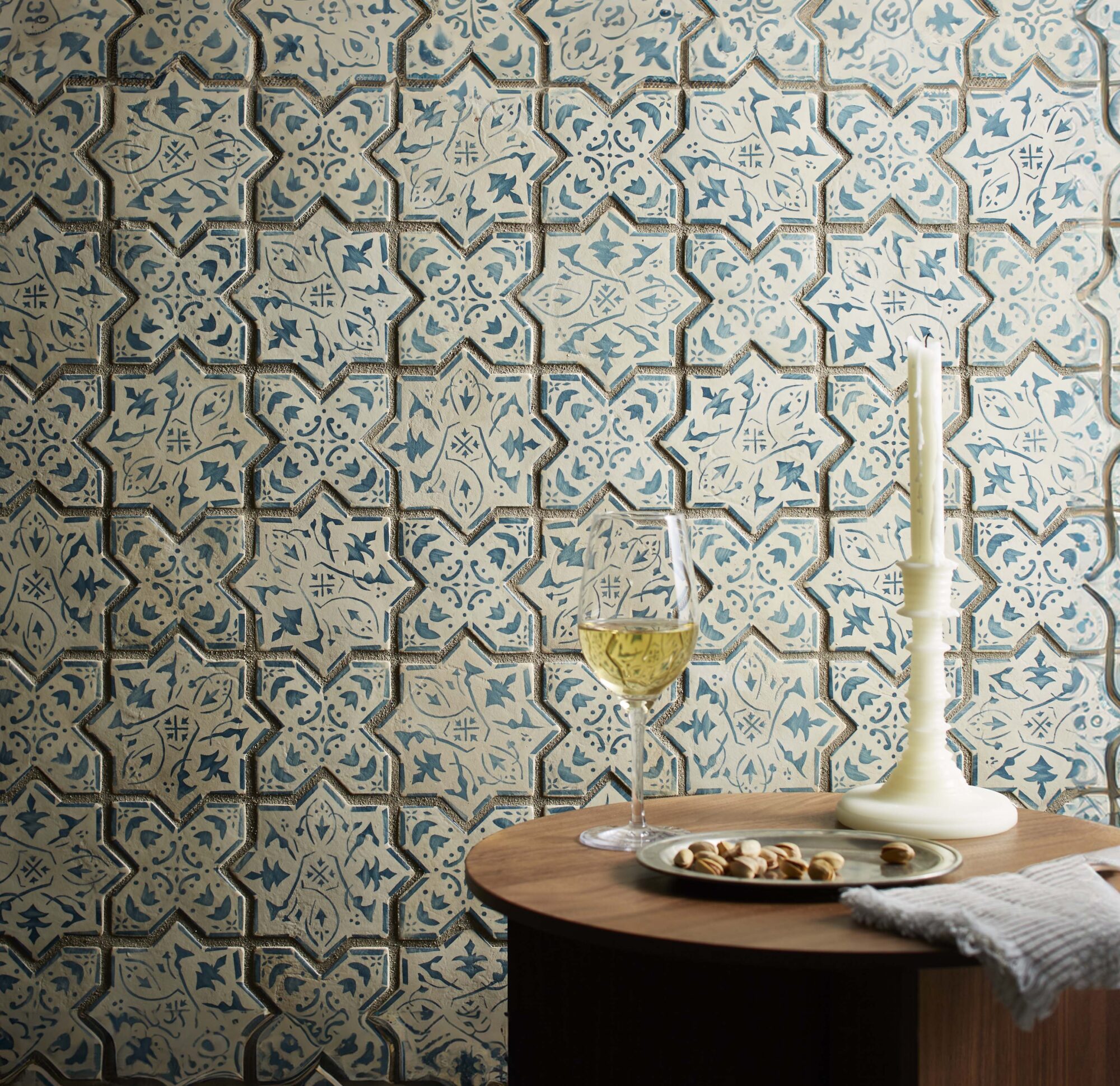 Hi-Ceramics 2024-2025株式会社平田タイル 最新の建材カタログが揃う「かたなび」