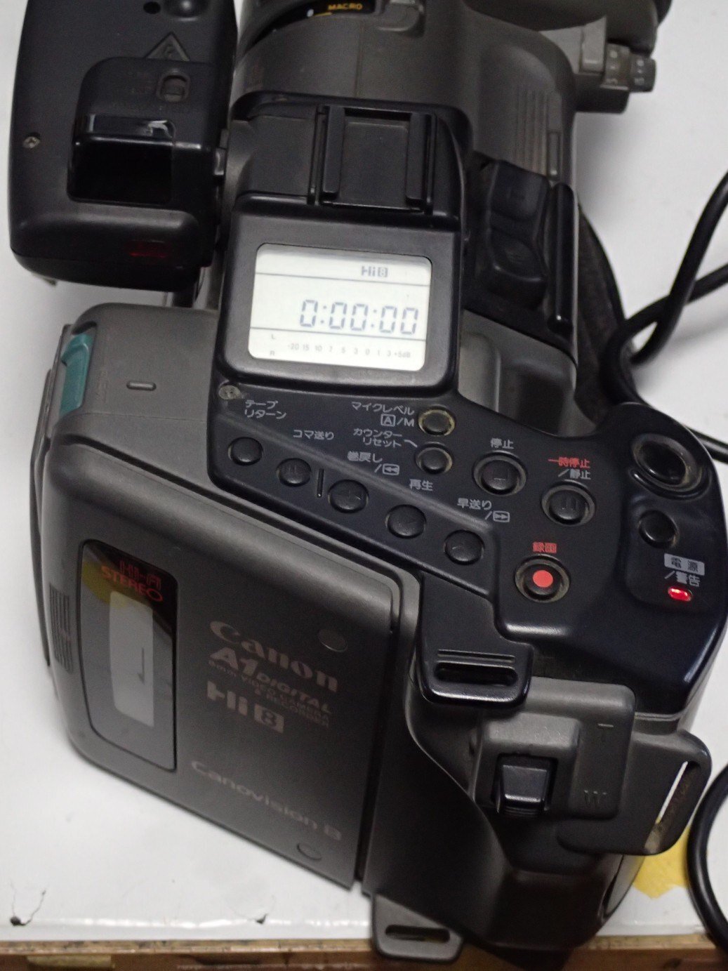 ビデオカメラの修理料金・日数を解説買取してもらえる？安い値段で修理する方法は？ランク王