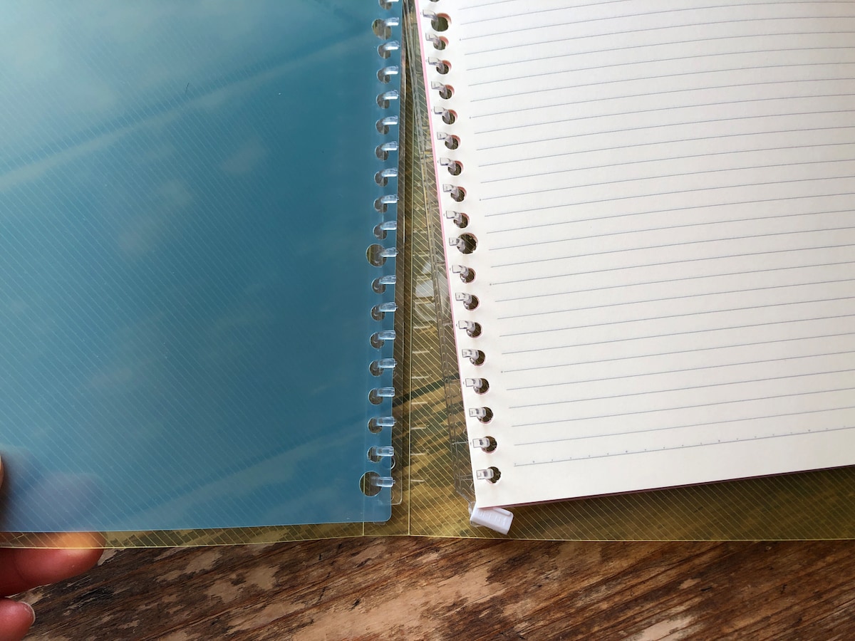 セリア B5 ルーズリーフ バインダー 5穴リング 6個 - メルカリ
