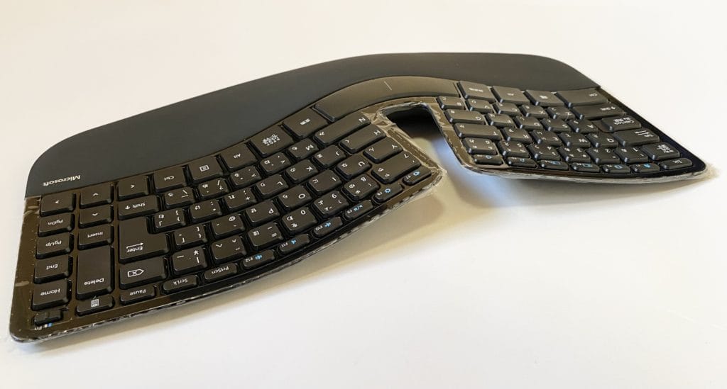 エルゴノミクスキーボードのおすすめ11選！左右分離型やトラックボール付きもクラシル比較