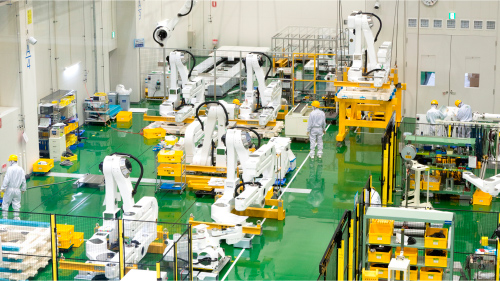 多関節ロボットとは？ロボットアーム付きAMRの導入で工場の更なる自動化を目指す搬送ロボットガイド