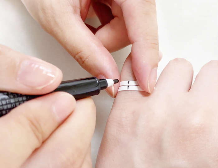 男性用のリングは女性用とサイズが違うのですか