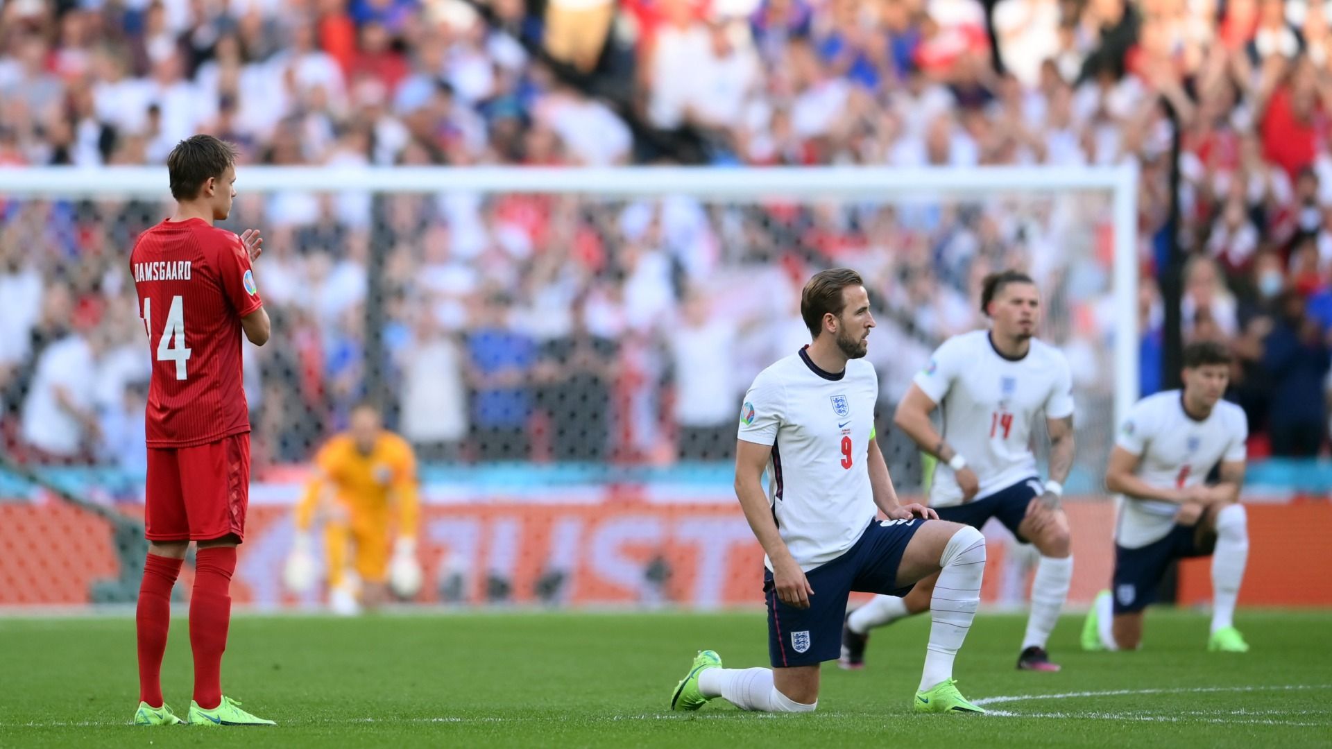 東京五輪で英女子サッカーチームが人種差別撤廃を求める「ブラック・ライブズ・マター」のひざまずきを実施 木村正人- エキスパート -Yahoo!ニュース