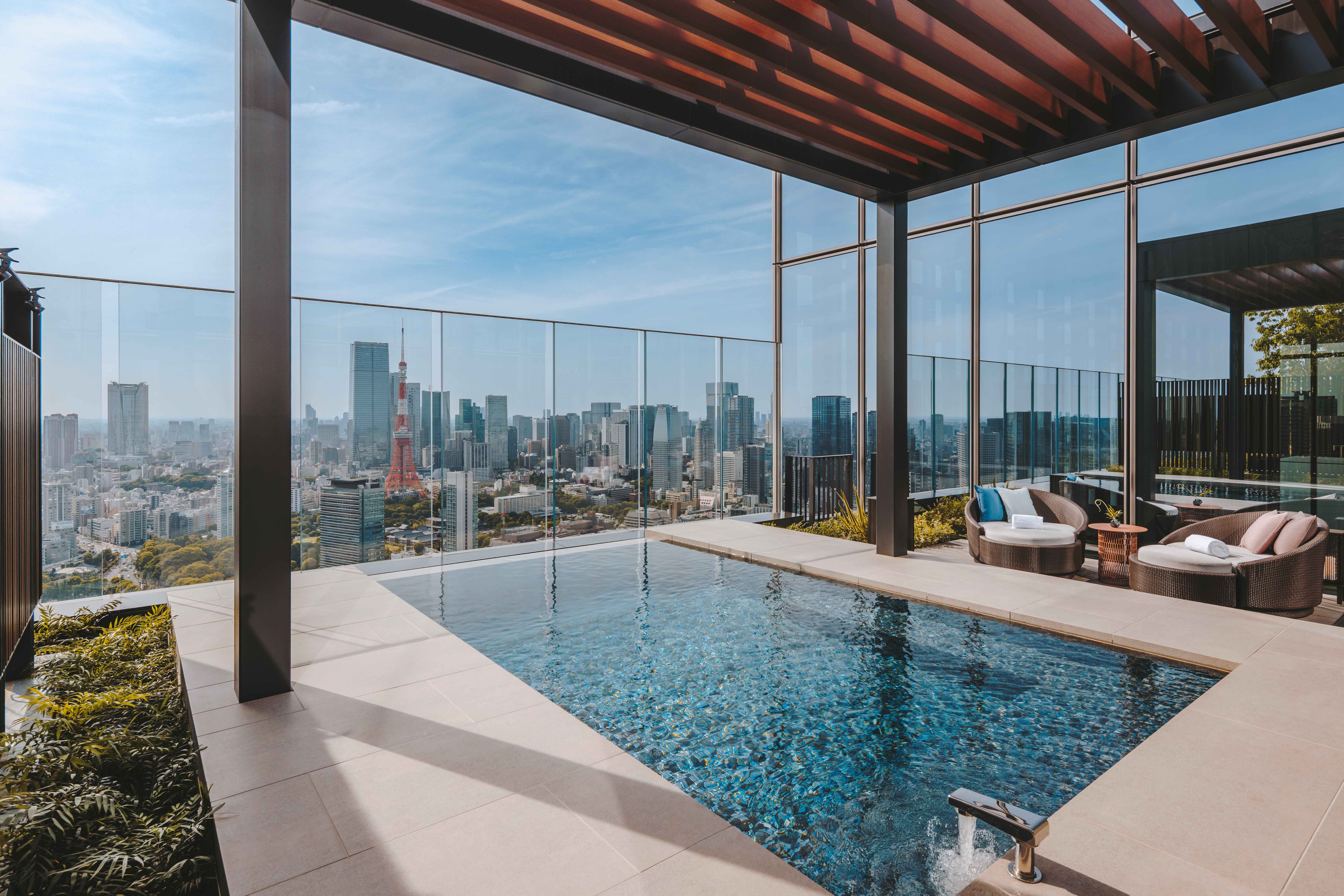 カスケイド ラウンジ金沢寛ぎのホテルカフェ ANAクラウンプラザホテル金沢石川県金沢市