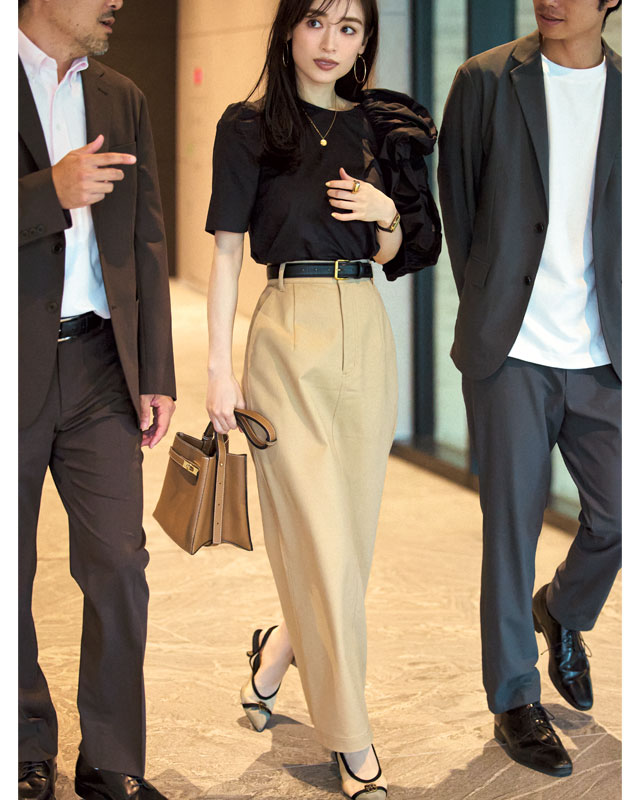 夏のオフィスカジュアルを攻略!基本ルールと5つのアイテム