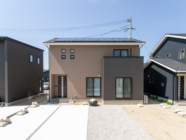 山陰で年間150棟のローコスト住宅を建てるニコニコ住宅の施工事例をチェック