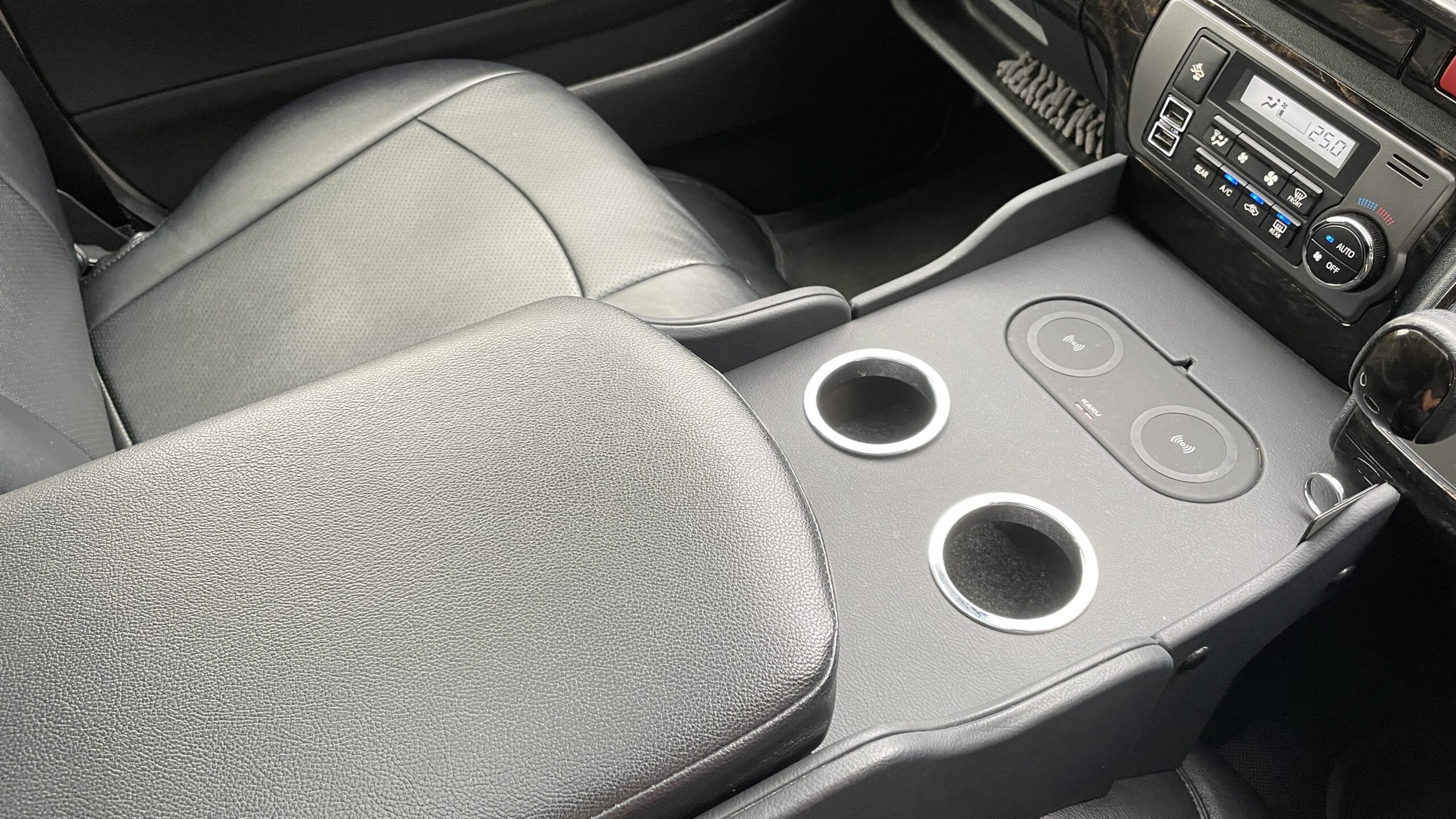 ハイエース200系 維持費の安い4ナンバー8人乗り FD-BOX5登場