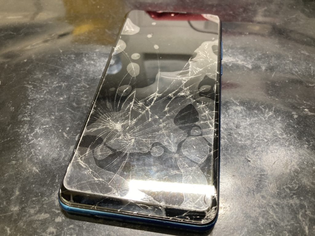 iPhone6s ガラス割れ 液晶破損 - iphone修理スマホゴールド