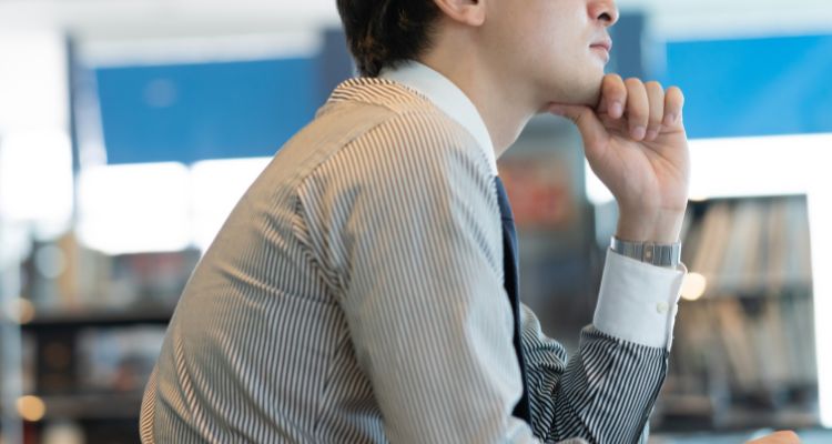 イライラMAX!? レベルの低い職場や人への3つの対処法とは？ - ポジサラ