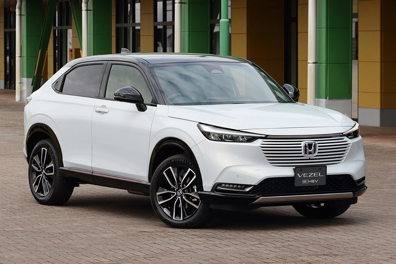 トヨタ車ホワイト系ボディカラー 大人気の白色のボディカラーをご紹介！実は１種類だけじゃないんです！ - 桐生バイパス店