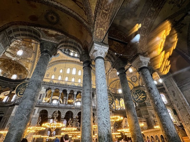 イスタンブール観光の魅力 アヤソフィアからボスポラス海峡クルーズまで徹底ガイド 翼の王国厳選翼の王国 -ANAの機内誌、最新号やバックナンバーをWebで読める