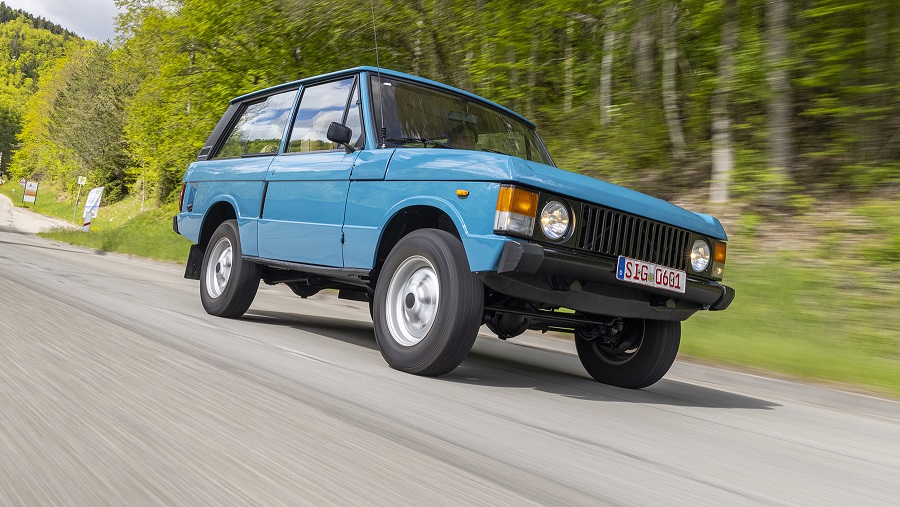 点検修理入庫いただいたクラシックレンジローバー。ランドローバー専門店レイブリック