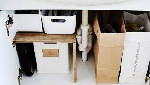 大きさ自由自在！余った紙袋収納に活用！ いいね！と思ったら、コメント「👍」で教えてね😆Shorts