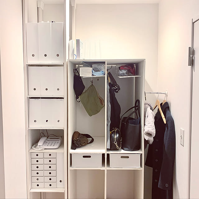 職場 ロッカー 収納 セリアTikTok