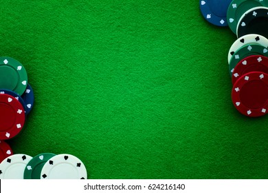 カジノでチップをルーレットのテーブルの写真素材・画像素材 Image 73245239