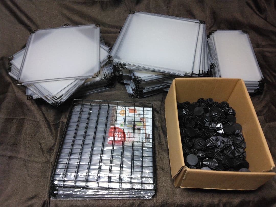 ダイソー フリーマルチパネルは収納棚や目隠しにも！パチッと作って欲しいところにサクッと置ける - トクバイニュース