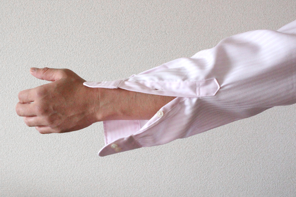 Amazon.co.jp: アームバンド アームベルト スプリングループ式 アームクリップ バネ式 金属製 伸縮可能 腕まくり 袖どめバンド ワイシャツ袖丈調整ずれ防止 メンズ レディース ビジネス 入学式 カジュアル ゴールド シルバー ブラック 2個セット : おもちゃ