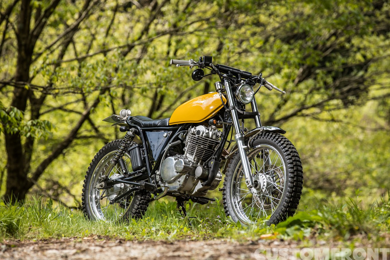 カスタム W800スクランブラーbaz LABORATORY