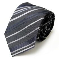 グレーのネクタイを生かすコーデとは？ネクタイを選ぶ際のポイントをわかりやすく解説 - オーダースーツSADA