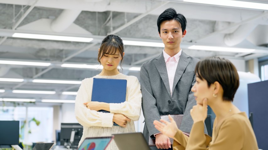 パワハラ？ 上司が自分にだけ当たりが強い理由とは？効果的な対処法も解説！ジョブルームプラス
