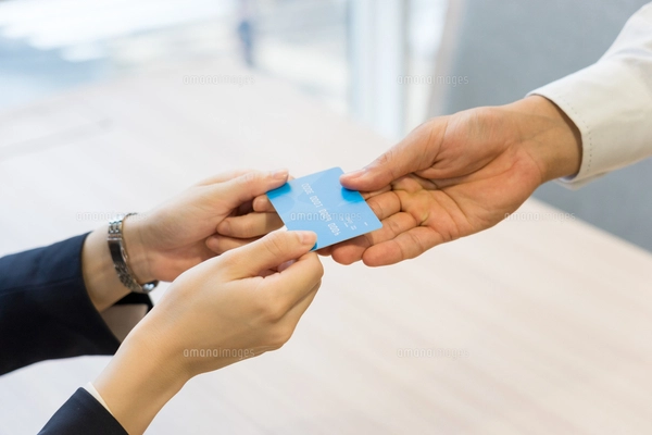 クレジットカードのタッチ決済が1分で分かる！実際のやり方とおすすめカードオトクレカ