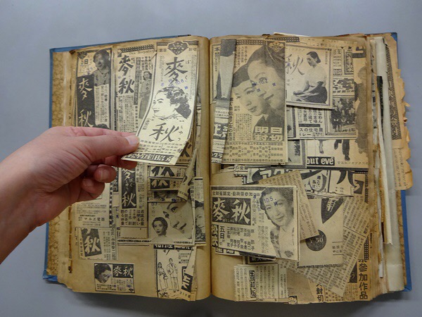 B2 ポスターファイル 作品 新聞 保管 収納 20ポケット 40枚収納