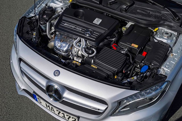 エンジンルームを清掃しよう！やり方や注意点まで徹底解説！ON THE ROAD