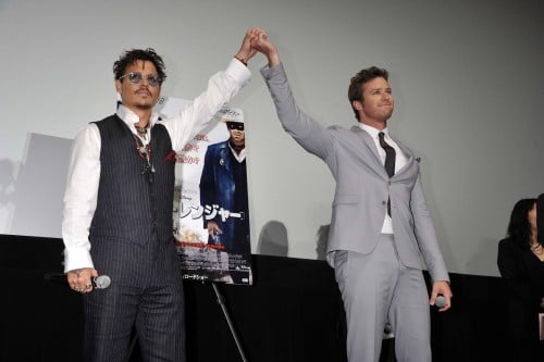 写真 『君の名前で僕を呼んで』アーミー・ハマー、圧巻の肉体美披露 ハーフパンツ姿でゴルフ - セレブ＆ゴシップ - ニュース クランクイン