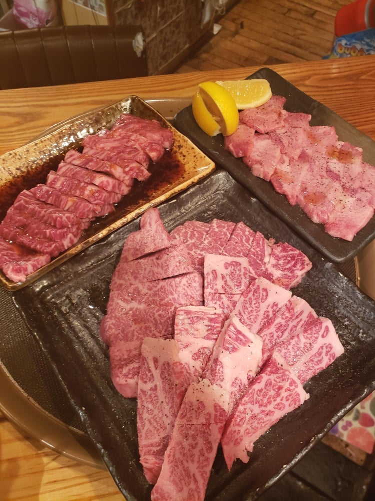 北新地で味わう懐かしい焼肉体験