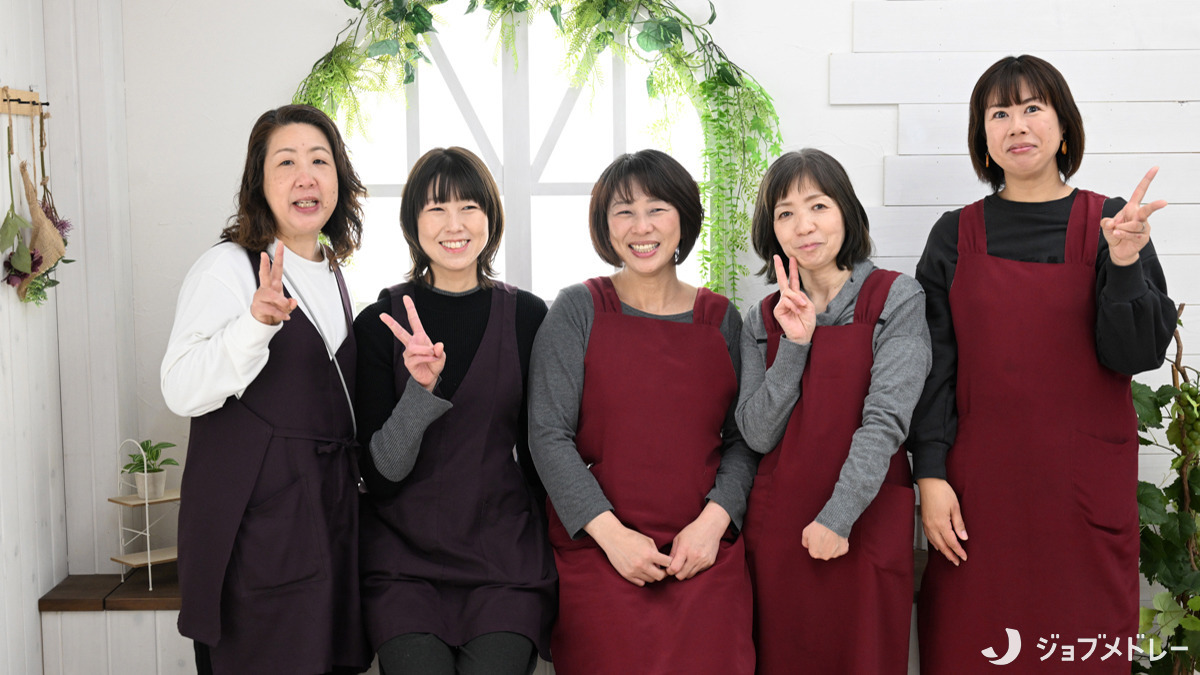 STUDIOTVB スタジオティヴビー梅田店の正社員求人情報大阪市北区・フォトスタジオのヘアメイク株式会社デコルテ ウエディング フォトスタジオ