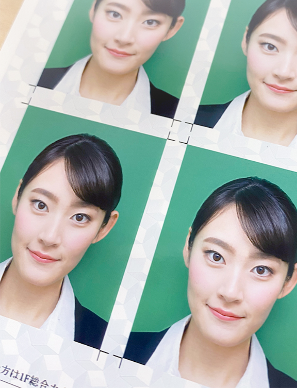 履歴書写真の撮り方ガイド 服装・サイズ・髪型、映りを良くするコツも解説！ 見本ありなるほど！ジョブメドレ