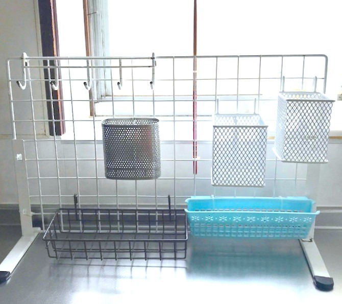 DAISO - ダイソー ワイヤーネット用スタンド 2組の通販 by Copeanut's shopダイソーならラクマ