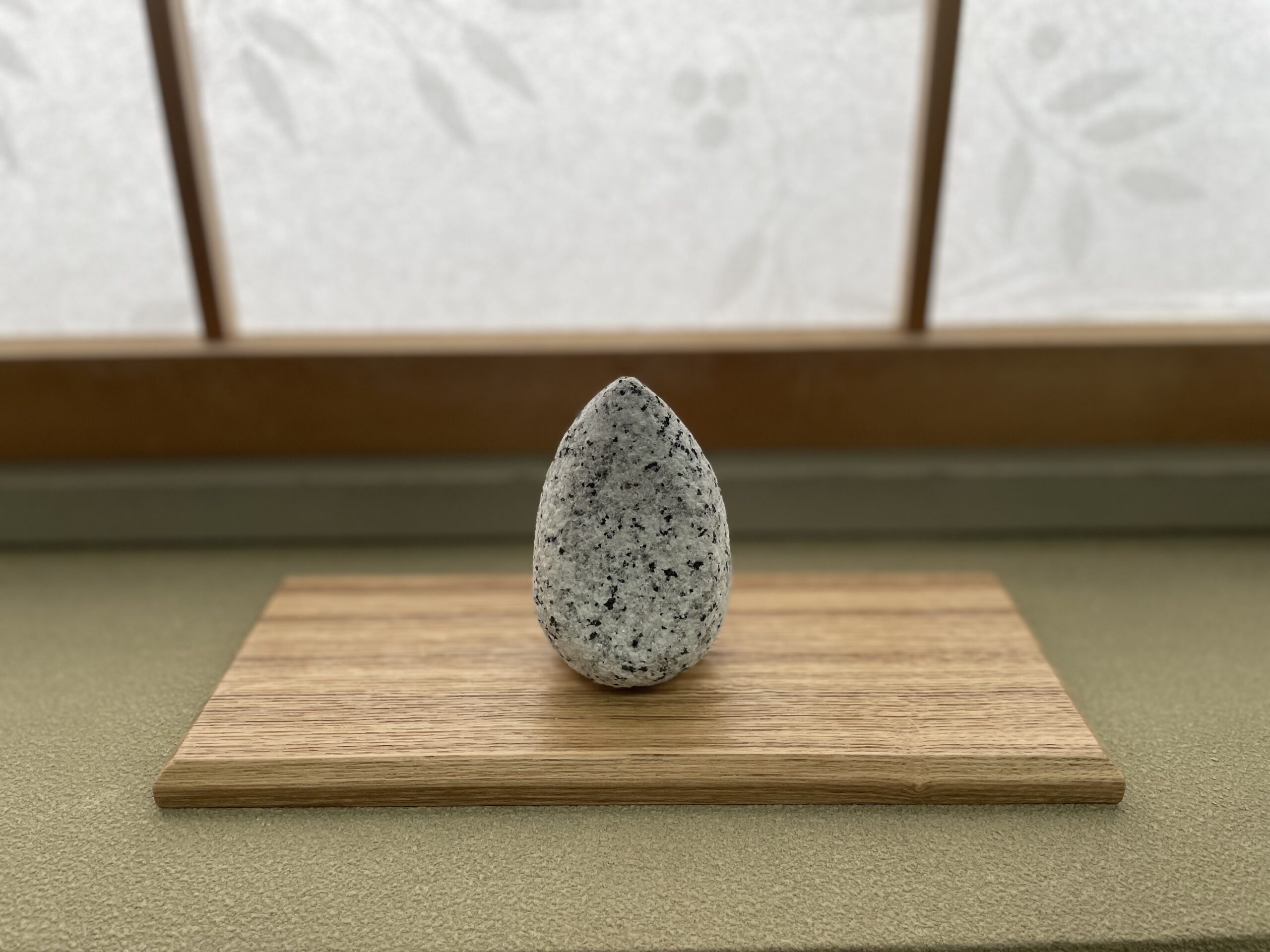 宝篋印塔：稲田石 茨城県産 国内加工 横浜 供養塔横浜市の墓石専門店横浜・鎌倉・藤沢のお墓のことなら石半へ