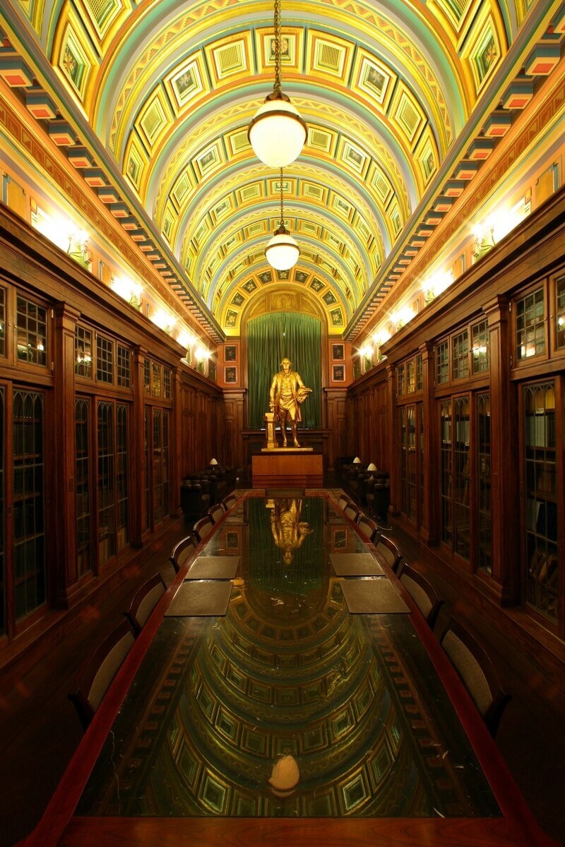 フリーメイソン真実の歴史 現役メイソンが語る世界最大の秘密結社の正体 : クリス アーンショーHMV&BOOKS online -9784054066229