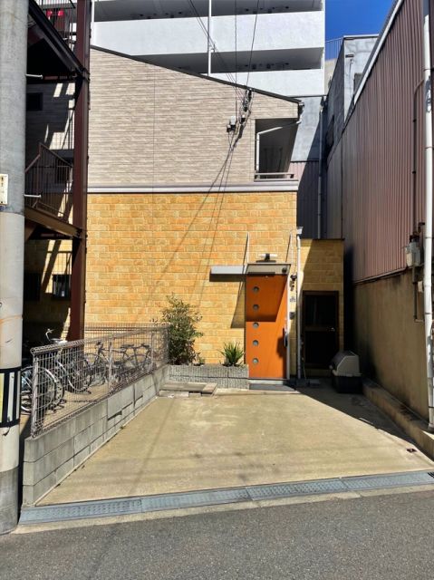 スーパービバホーム 大阪ドームシティ店 から近くて安い駐車場特Pとくぴー