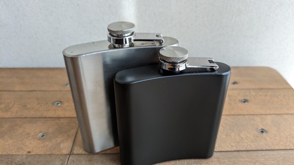 ダイソーのアウトドアグッズ３００円のスキットルが秀逸！どこに売ってるの