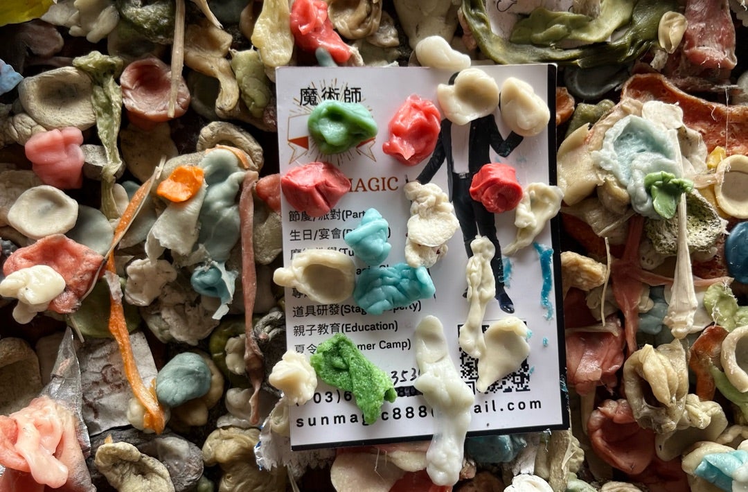 ガムウォールシアトルにあるガムの壁は汚い人気の観光スポットビリオンログ billion-log