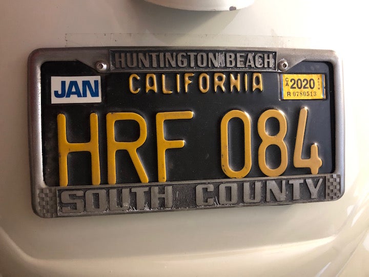 ハーレーのナンバープレートを60年代風にカスタムアメリカをハーレーで走る