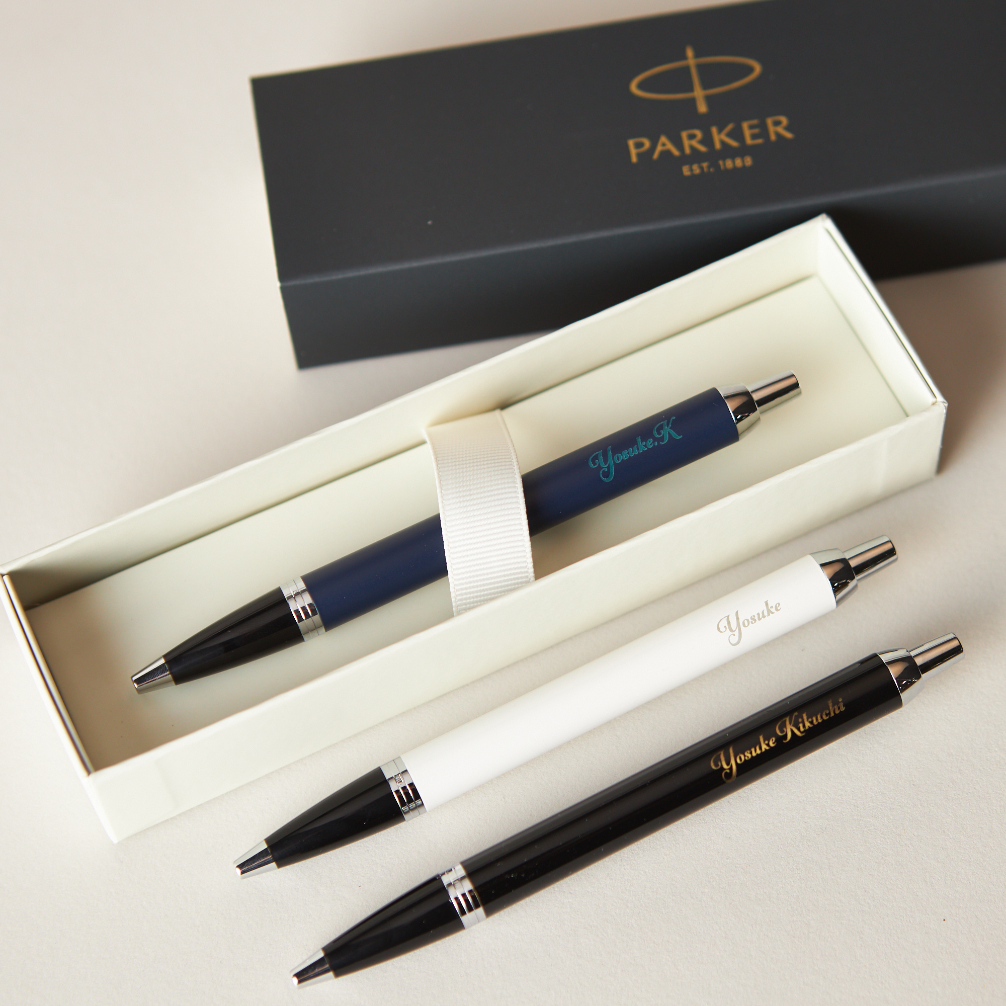 従業員の奥さんのクリスマスプレゼント！八尾市で足場の求人をお探しの方は株式会社KT仮設へ