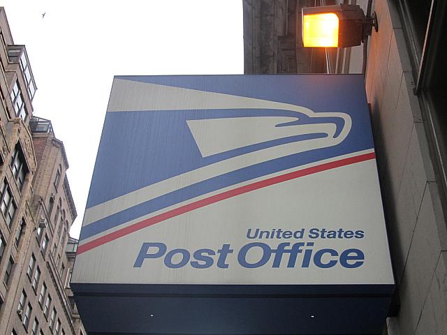 日本の郵便マークはいつできた？ おまけに世界の郵便マークしじみ デザインを語るひと