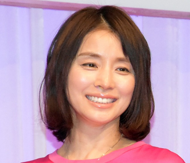 石田ゆり子、インスタのコメント欄閉鎖「何を言っても言葉では追いつかないです」 ペットの機内同伴めぐり議論 | ORICON NEWS