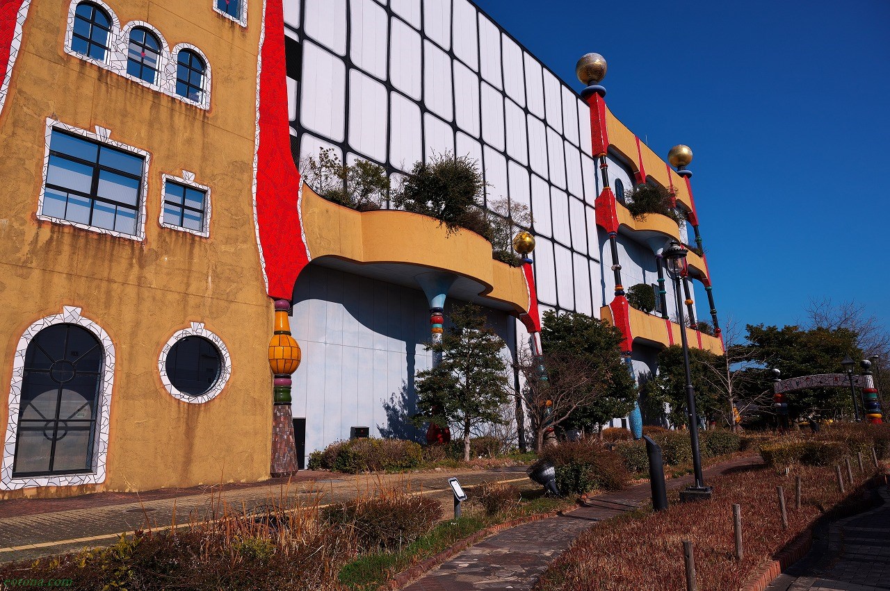 圧倒！ フンデルトヴァッサーの仰天建築「舞洲ゴミ処理場」 大阪日本珍スポット100景