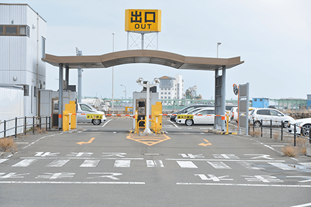 警備員のせいで事故が起きたら誰の責任？ 交通整理に関する権限の境界線とは自動車情報・ニュース WEB CARTOP