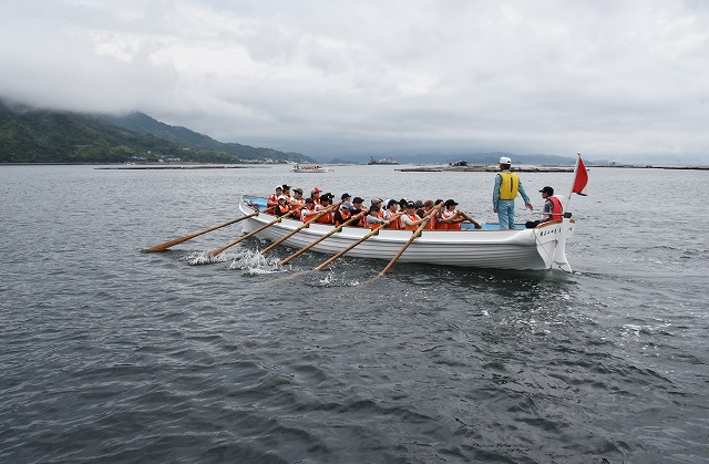 広島湾で、カッター訓練ひろしまフォト歩き