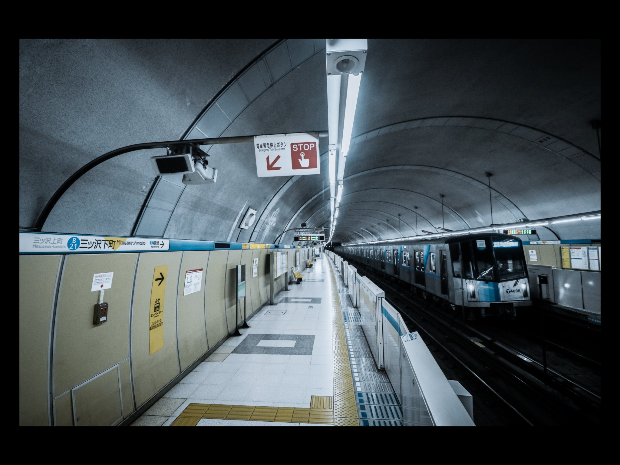 見渡す限り真っ白な天国のような撮影スタジオ White Out 備品全て無料 横浜駅より徒歩圏内 三ツ沢下町駅から徒歩1分 スペなび