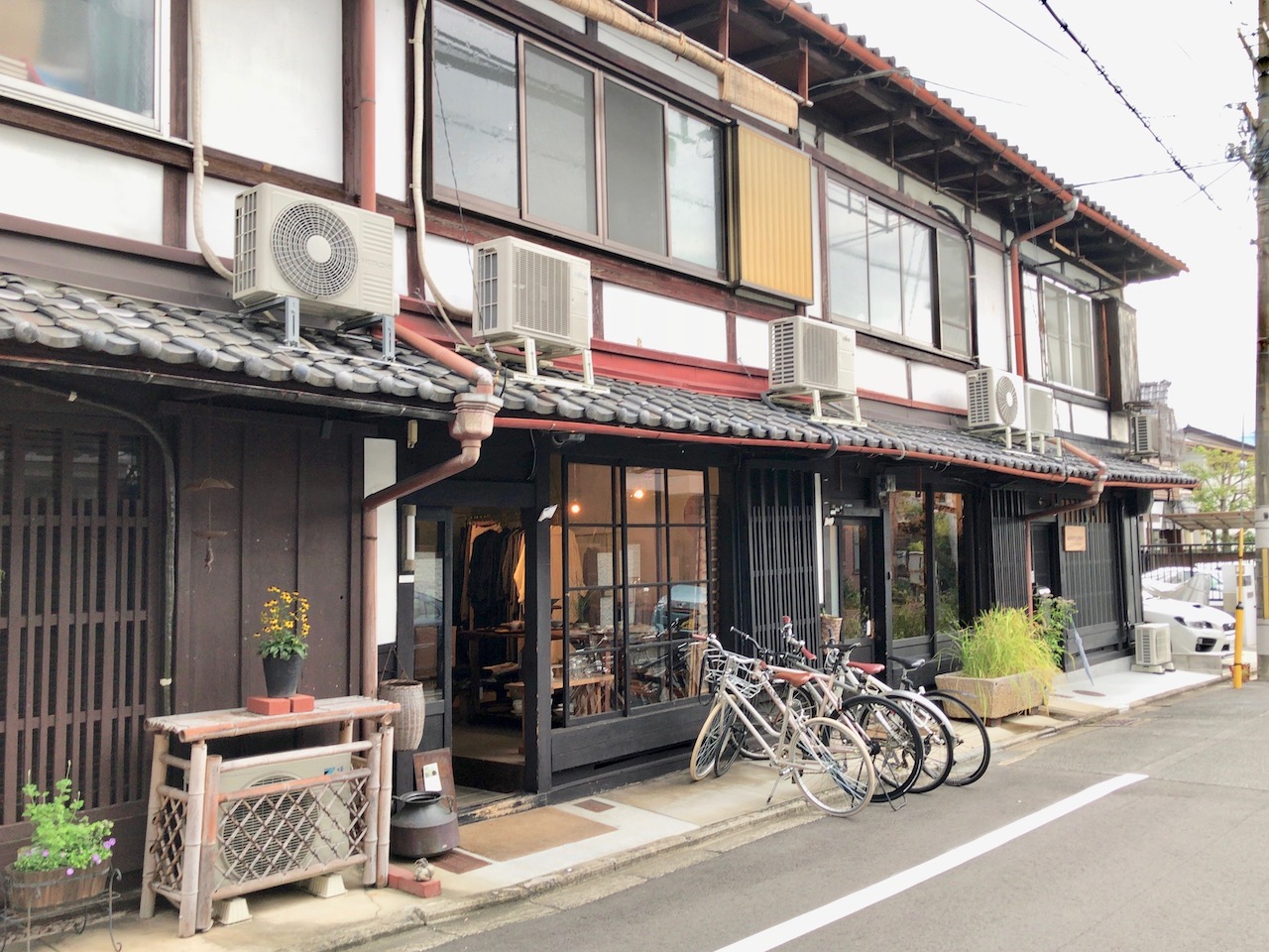 EBiDAN、「前略、道の上より」のカバーを記念し渋谷駅の地下通路をジャックSPACEMEDIA全国のOOHメディアと最新OOHニュースの総合情報サイト