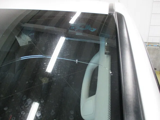 専門店が教える フロントガラス修理・交換の費用や保険、注意点などについて。自動車ガラス名古屋.com