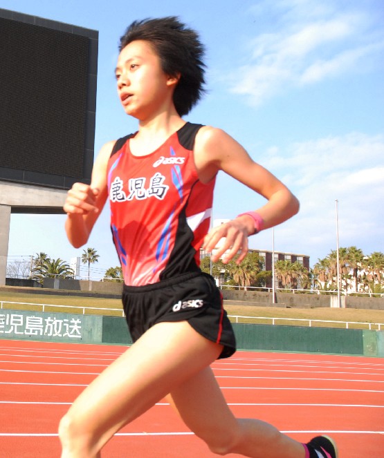 選手の変化を記録から捉え、対話と指導につなげる。「感覚だけに頼らない」選手の支え方 第一生命・陸上競技