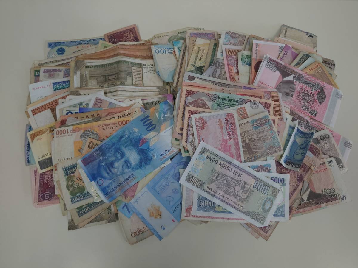 海外紙幣 ポーランド・ユーゴスラビア・アルゼンチン紙幣 3枚セット 完未品収集ワールド