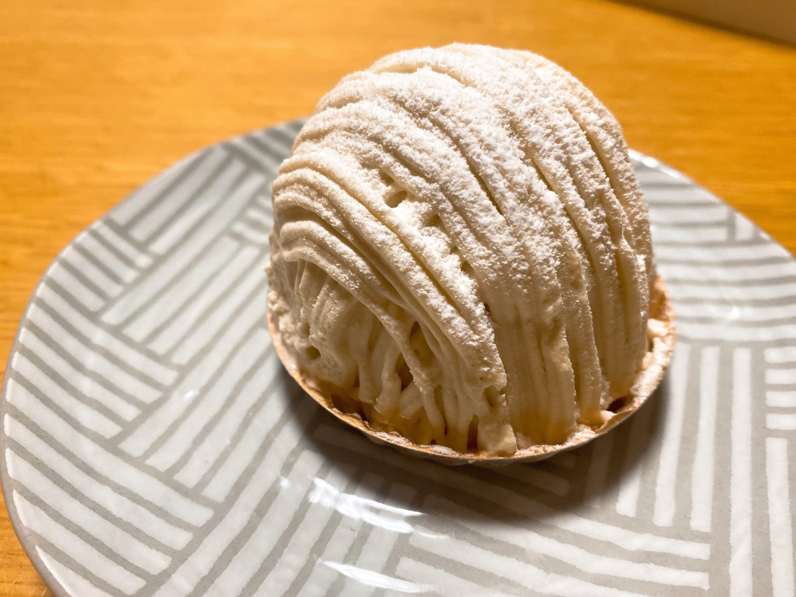 小布施「ロント」で出会った至福のケーキぺーシュメルバ・モンブラン・フォレノワールの驚きの美味しさ